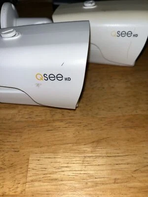 Q-See QCN8026B IP 4MP 1080p Color Bullet Security / Surveillance POE Camera - Image 1 of 4