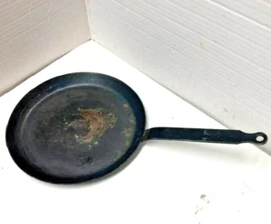 Fabriqué en Made in France Heavy Gauge steel Restaurant Crepe Fry Pan sits flat - Picture 1 of 7