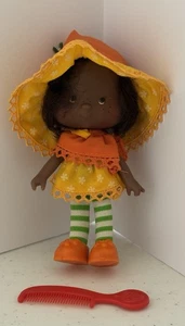 MUÑECA VINTAGE FRESA SHORTCAKE AZAHAR CON SOMBRERO Y PEINE 5" - Imagen 1 de 11