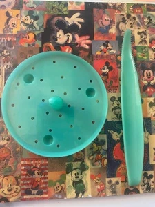 Vintage Tupperware Crisp It Replacement Spike #681 & Lettuce Corer Tool #885 - Picture 1 of 5