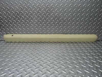 ⚙23434⚙ Mercedes-Benz W114 280E porta traseira direita acabamento interno creme - Imagem 1 de 4