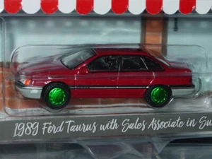 GREENLIGHT 1989 FORD TAURUS 4 DOOR GREEN MACHINE CHASE MIP - Picture 1 of 3