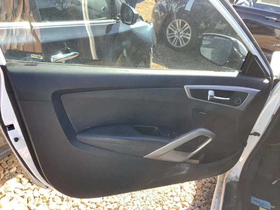 VELOSTER  2016 Front Door Trim Panel 4549042 Foto 1 de 1