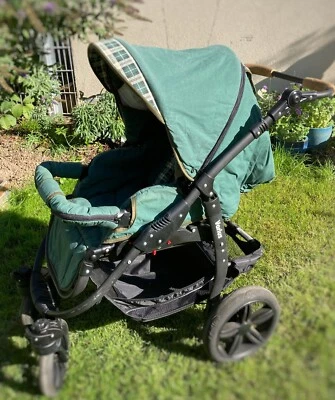 NATURKIND Varius Pro mit Babytrage und Vollgummibereifung - Bild 1 von 4