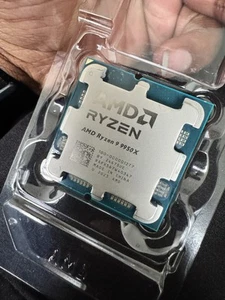 Processeur de bureau AMD Ryzen 9 9950X 16 cœurs 32 threads débloqué 100-100001277WOF - Photo 1/2
