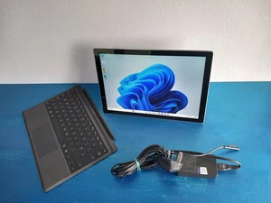 Microsoft Surface Pro 5 12.3" i5 7th Gen 8GB RAM 256GB SSD NVMe Win 11 Pro - Picture 1 of 3
