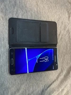 Samsung Galaxy J5 6 2016 (J510FN) - FULLY UNLOCKED - Image 1 of 4