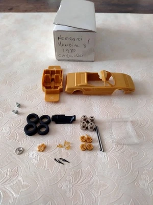 RECORD Kit 1:43 Ferrari Mondial 8 1980 Cabriolet - Immagine 1 di 4