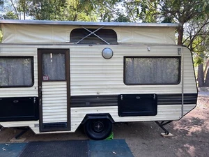 Caravan 1985 viscount - Picture 1 of 15