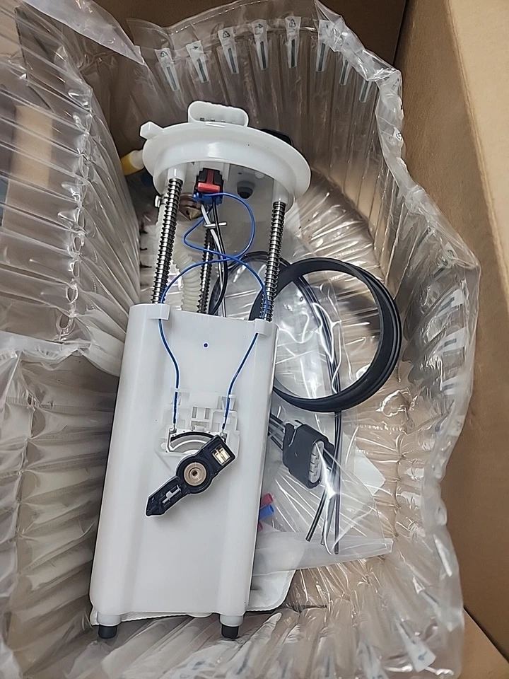 Bomba de combustible Dorman 2630305 98 03, Blazer, GMC Jimmy, Bravada, 4 puertas Foto 1 de 4