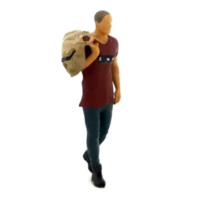 ED 1:64 Painted Figure Model Miniature  Diorama  Man Carrying Bag RED - Picture 1 of 2