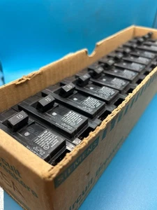 Caja De 10 Disyuntores Enchufables Siemens Q115 1 Polo 15 A Nuevos - Imagen 1 de 1
