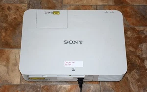 Sony VPL-PHZ10 Laser Projector 5000 Lumens HDMI 1920x1200 - Does Not Start - Bild 1 von 9