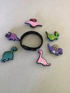 "7 PIEZAS Nuevos Dinosaurios, Dijes para Zapatos y Pulsera de 7""". - Imagen 1 de 4