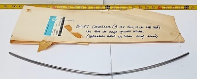 Новый из старых запасов оригинальный молдинг для отделки кромок дверей GM LH 20484355 1984-1988 Buick Skyhawk (445 - Изображение 1 из 4