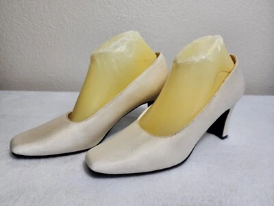 DYELIGHTS Women' Shoes silk Elegant Wedding Heels Pull On Beige Size 9.5 M - Image 1 of 4