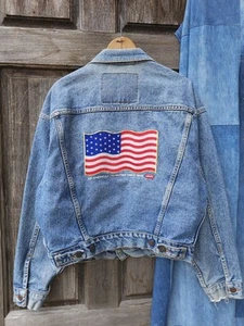 Vintage 1990s Levi's An American Tradition Embroidered Flag Denim Jacket Small - Picture 1 of 12