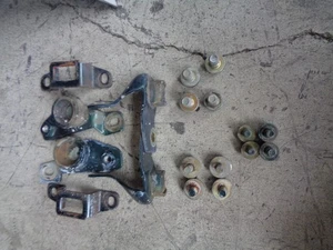 1987-1997- 04 NISSAN PICKUP D21 HARDBODY FRONTIER TAILGATE HINGE SET OEM USED - Picture 1 of 2
