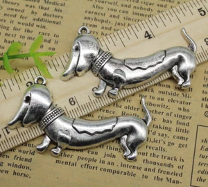 Ciondolo ciondolo lega bassotto cani salsiccia grande fai da te gioielli retrò 55x30 mm - Foto 1 di 4
