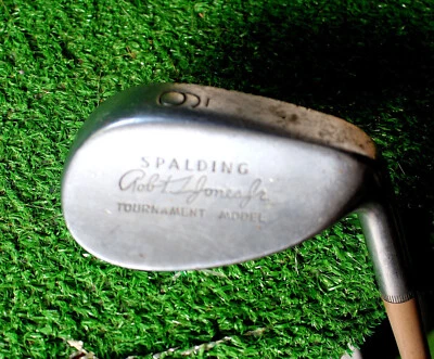 VINTAGE SPALDING ROBERT TRENT JONES JR 9 IRON TOURNAMENT MODEL - GOOD CONDITION - Image 1 of 3