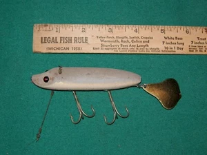 Antique Heddon Dowagiac 7000GM Flaptail Vamp Lure Grey Mouse circa. 1948 - Picture 1 of 5