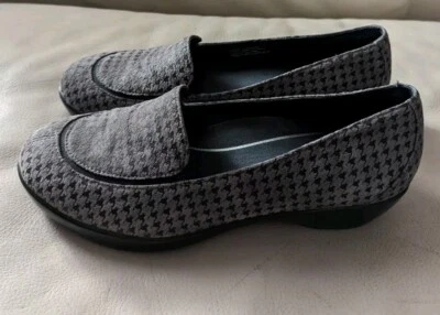 Zapatos Dansko Para Mujer 38 EE. UU. 7.5-8 Gris Debra Pata de Gallo Gamuza Mocasines Zapatos  Foto 1 de 4