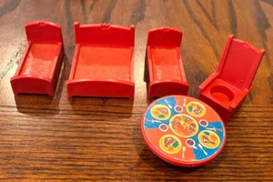Fisher-Price CASTLE Red BED THRONE CHAIR 993 Little People table vintage - Picture 1 of 3