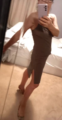 FALDA Y TOP MUJER GRAN MATERIAL LATÓN COLOR PARALELO HECHA EN EE. UU. VINTAGE Foto 1 de 4