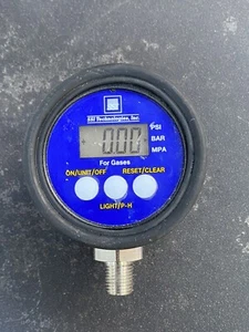 SSI Technologies MGA-300-A-9V-R Used LCD Digital Pressure Gauge - Picture 1 of 5