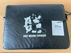 Disney „Keep Moving Forward“ Laptop Tasche von Onomato! mit Micky Maus Motiv