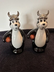 Hamm's Viking Football Salt & Pepper Shaker Set - Picture 1 of 3
