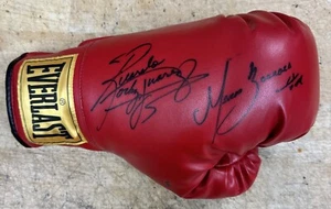 RICARDO Rocky JUAREZ and Marco Antonio Barrera SIGNED BOXING GLOVE - Picture 1 of 11