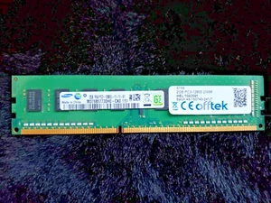 Samsung 2 GB 1Rx8 PIEZAS RAM -M378B5773DH0-CK0 1151 - Imagen 1 de 6