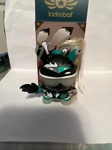 Kidrobot - Dunny - Art of War (2014) - Patricio Oliver - Green 3/40 “No Card” - Picture 1 of 2