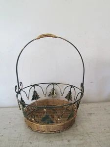 Vintage Wire Wrapped Christmas Centerpiece Basket Gold w/ Green Christmas Trees - Picture 1 of 4