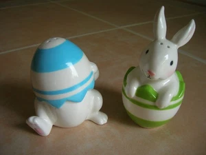 Hallmark EASTER Egg BUNNY Rabbits Salt and Pepper Shakers set Whimsical Ceramic - Picture 1 of 10