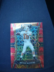2023 Panini Select Draft Picks - Concourse Peyton Manning #76 Red Lazer Prizm - Foto 1 di 2