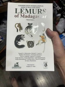 Lemurs of Madagascar, 3rd Edition - Picture 1 of 4