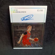 LAURI MARKKANEN BULLS 20-21 NOIR AUTO /99 ON CARD AUTOGRAPH