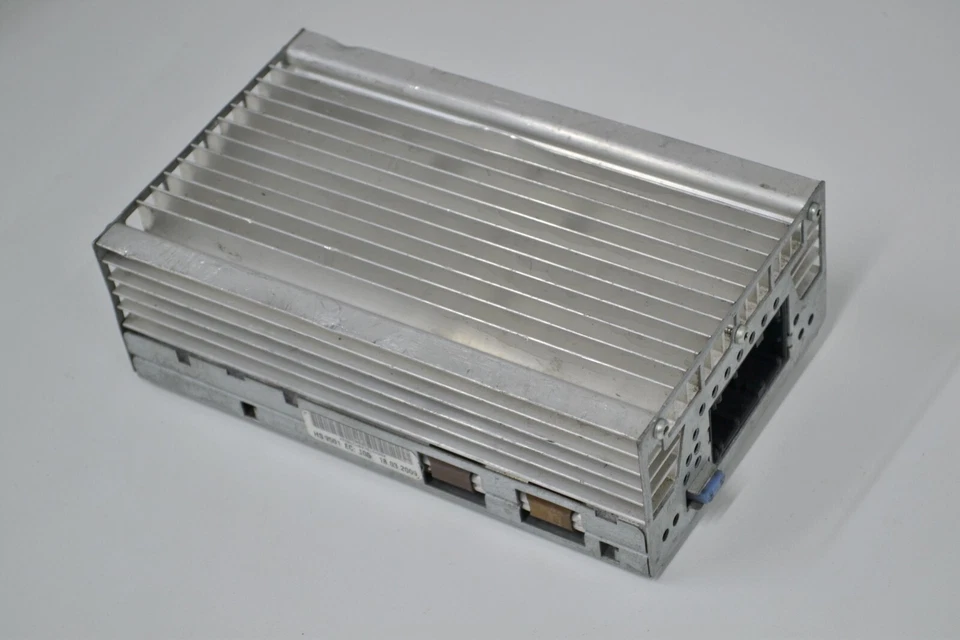 BMW Serie 5 E60 E61 9198762 HiFi Sistema de Sonido Amplificador - Imagen 1 de 3