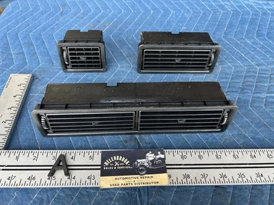 1989-1995 Volvo 740 940 painel dianteiro destro e braço central calor conjunto de ventilação CA FABRICANTE DE EQUIPAMENTO ORIGINAL #3825EM - Imagem 1 de 4