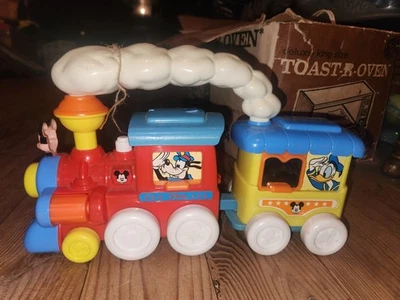 Anillos de campana de tren de actividad Push Pull de Mickey Mouse de colección de Disney  Foto 1 de 4