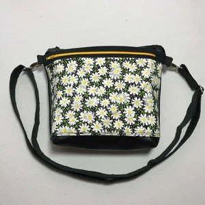 Daisies Flowers Crossbody Purse Bag Adjustable Straps US Handmade Handbag - Picture 1 of 12