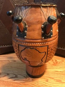 Afrikanische handgefertigte Holz 17" Kpanlogo Trommel - Bild 1 von 12