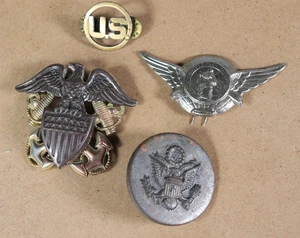 WWII U.S. Military Insignia Lot – Navy Officer Hat Badge, Army US Collar Disc eL - Picture 1 of 11