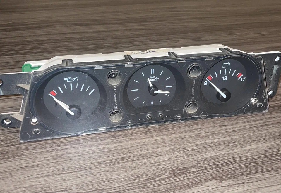 Jaguar XK8 XKR 1997-2002 unidad de medidor de instrumentos OEM (batería de aceite de reloj) LJA4310AG Foto 1 de 4
