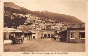 GIBRALTAR - Entrada a la ciudad y puerta del puerto acuático - Publ. L. Roisin 5 - Imagen 1 de 2