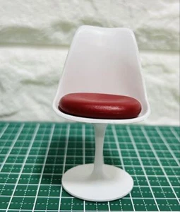 Tulip Chair Leac Japan Display Interior Serie Konvolut - Bild 1 von 7