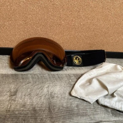 Dragon Alliance Snow Skiing Snowboarding Goggles Gold Logo & Black - Image 1 of 4