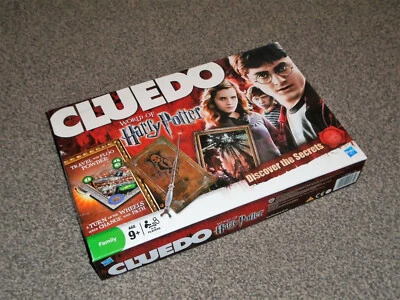 CLUEDO : WORLD OF HARRY POTTER EDITION - RARE 2011 GAME - IN VGC (FREE UK P&P) - Image 1 of 4